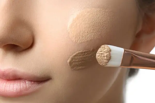 کرم پودر مناسب برای پوست گندمی